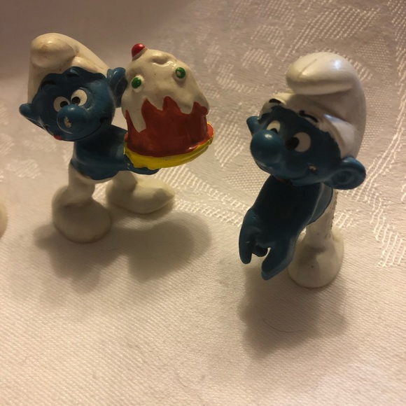 Lot of 4 Vintage Smurfs 1979 Peyo Germany Bully cake, present, bedtime - Picture 11 of 12